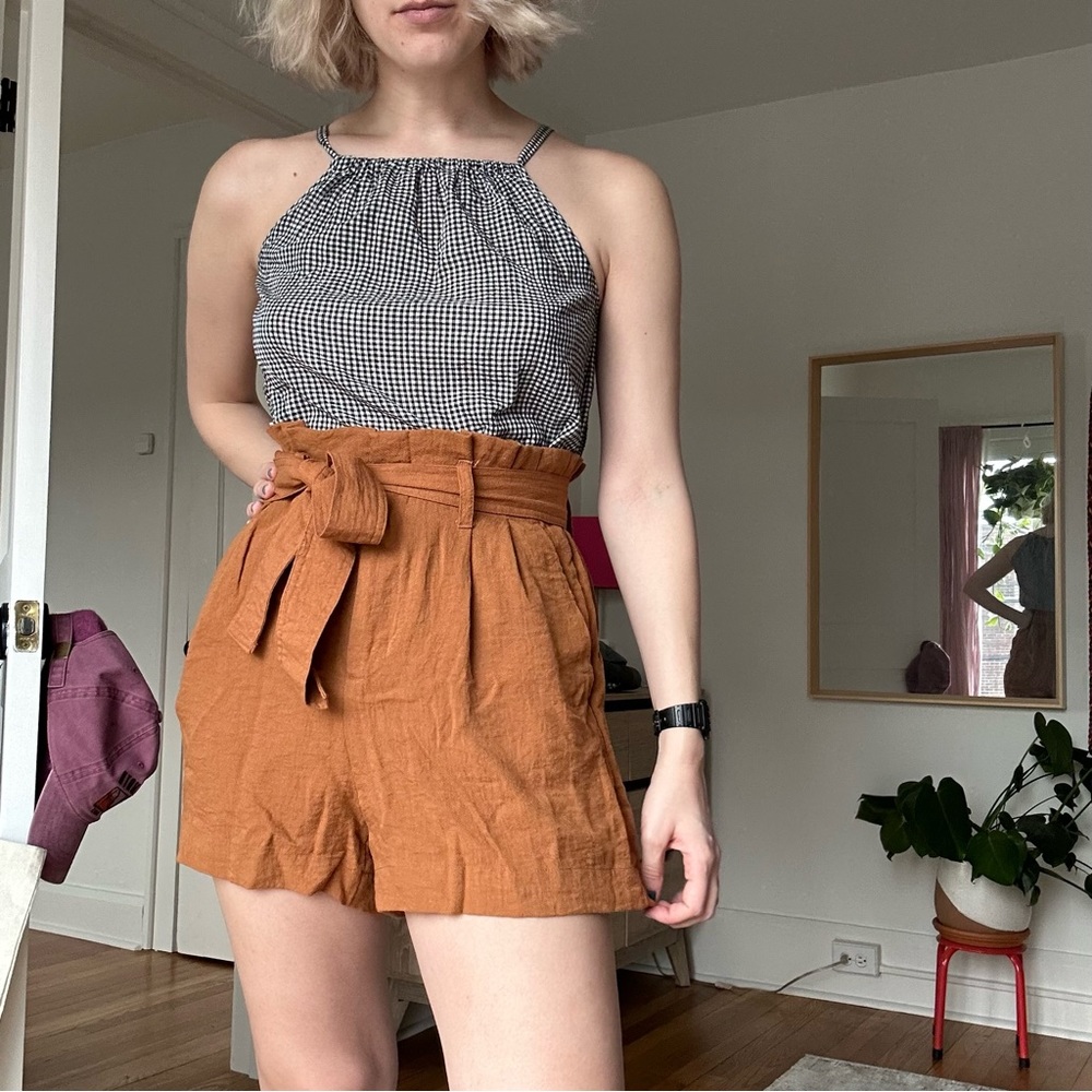 High Waisted Shorts - Rust